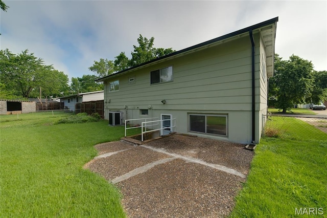 1340 Central Pkwy, Florissant, MO 63031 - rear view of house