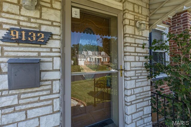 9132 Overton Dr, Affton, MO 63123