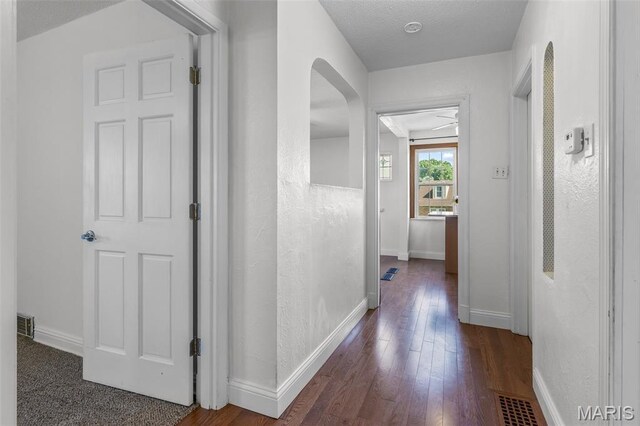 9132 Overton Dr, Affton, MO 63123