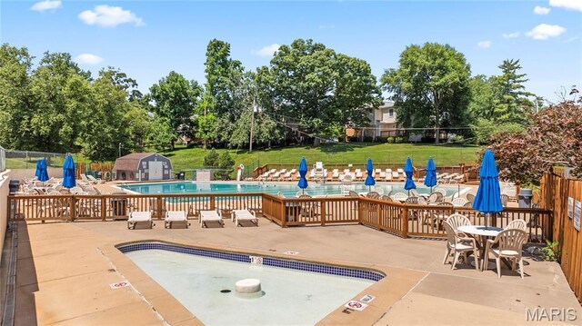9074 W Swan Cir, Saint Louis, MO 63144 - photo 25