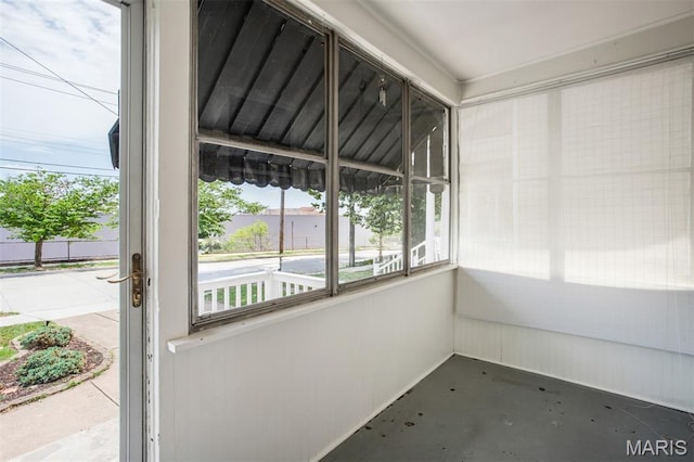 2617 Sutton Blvd, Maplewood, MO 63143 - view of unfurnished sunroom