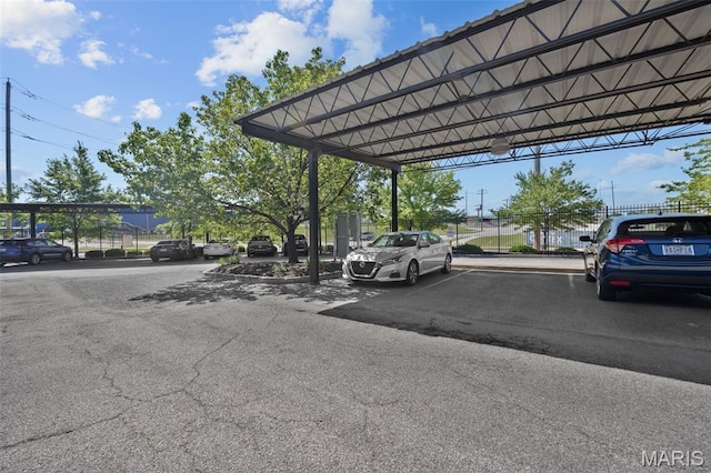 4100 Forest Park Ave Unit 306, Saint Louis, MO 63108 - view of uncovered parking lot