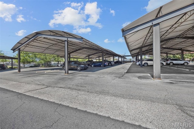 4100 Forest Park Ave Unit 306, Saint Louis, MO 63108 - view of covered parking lot