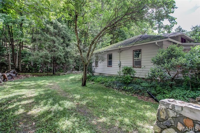 86 Mill St, Elsah, IL 62028 - view of green lawn