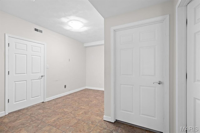 517 E Waters Edge Dr, Shiloh, IL 62221 - spare room with baseboards