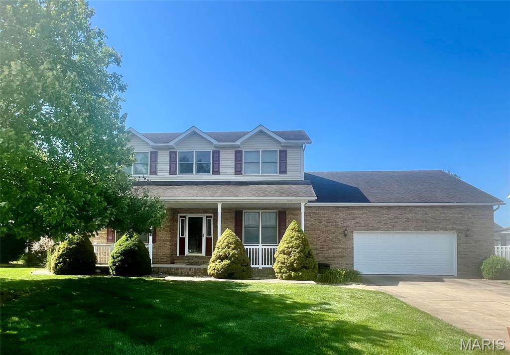 9688 Mallard Dr, Mascoutah, IL 62258