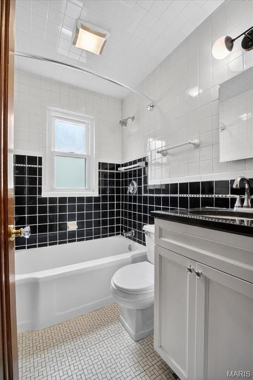 1361 Louisville Ave, Saint Louis, MO 63139 - photo 11