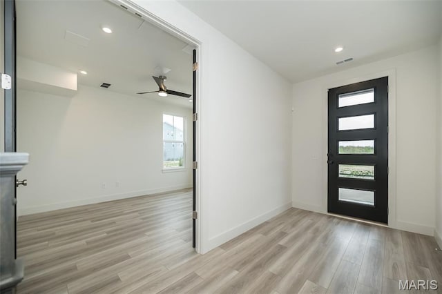 8935 E Gateway Hts Unit 94-808, Richmond Heights, MO 63144 - entrance foyer featuring light wood-style flooring, a ceiling fan, and recessed lighting