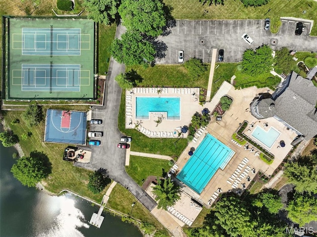425 Charter Way Dr, Wildwood, MO 63040 - aerial view of a pool area and a nearby body of water