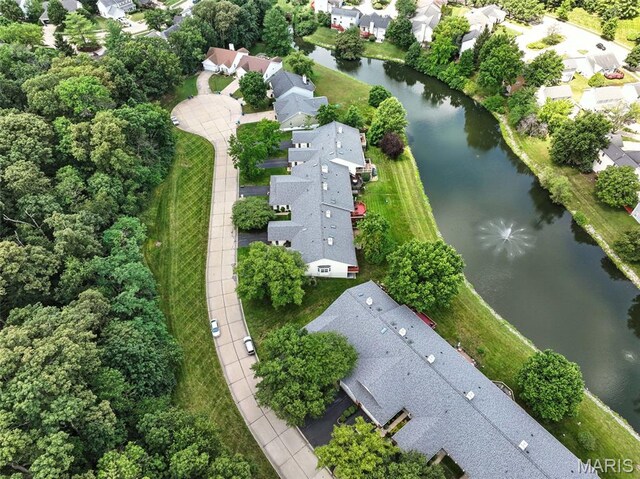 425 Charter Way Dr, Wildwood, MO 63040 - aerial view of property and surrounding area featuring nearby suburban area and a large body of water