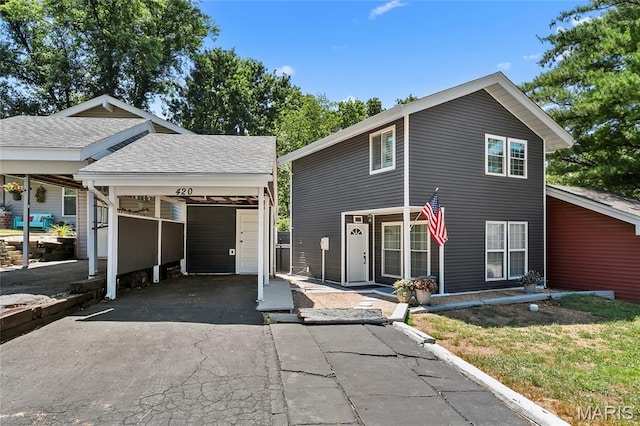 420 Echo Hill Dr, Ballwin, MO 63021 - view of front facade featuring driveway and a shingled roof