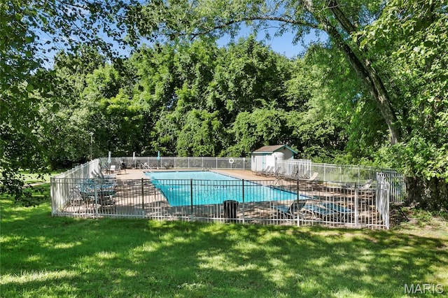 420 Echo Hill Dr, Ballwin, MO 63021 - community pool featuring an outdoor structure