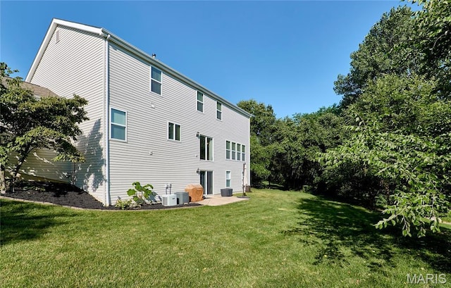 20 Airfield Crossing Court, Lake St Louis, MO 63367 - back of property with a yard