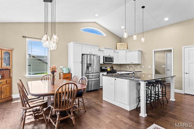 1852 Wellington Ln, Maryville, IL 62062