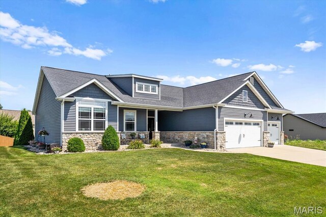 1852 Wellington Ln, Maryville, IL 62062