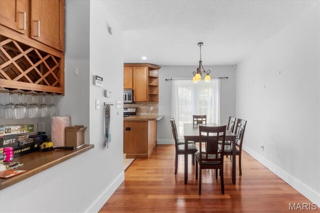 7860 Ahern Ave, University City, MO 63130
