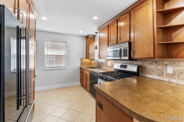 7860 Ahern Ave, University City, MO 63130