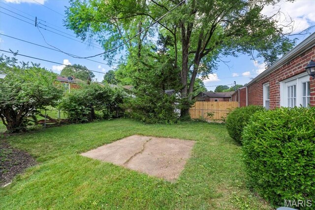 7860 Ahern Ave, University City, MO 63130