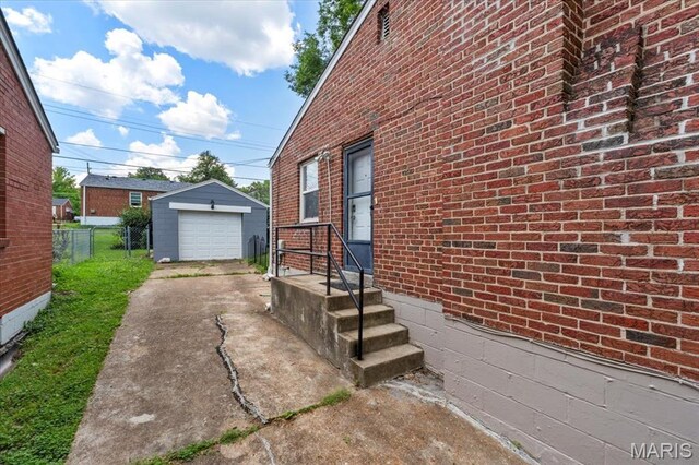 7860 Ahern Ave, University City, MO 63130