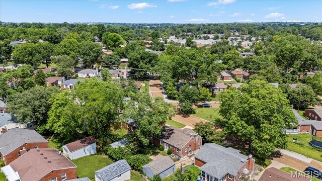 7860 Ahern Ave, University City, MO 63130