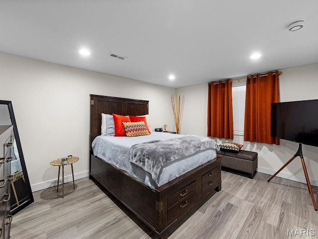 1201 Cheverly Ct, Saint Louis, MO 63146 - bedroom featuring light wood-style floors and recessed lighting