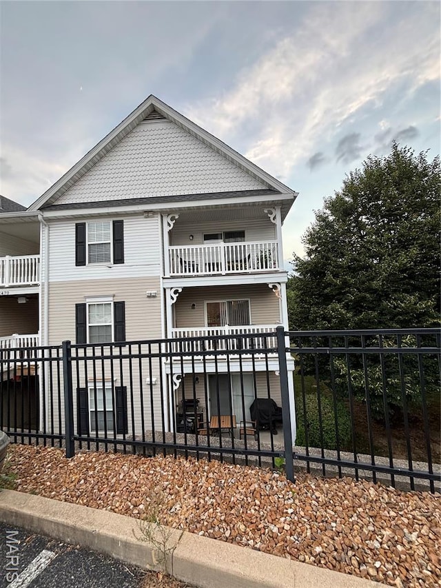 2470 Lampong Dr Unit 200B, Saint Louis, MO 63125 - photo 1