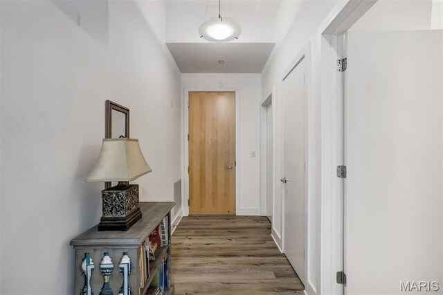 630 Emerson Rd Unit 203, Creve Coeur, MO 63141