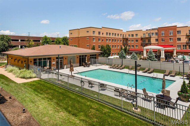 630 Emerson Rd Unit 203, Creve Coeur, MO 63141