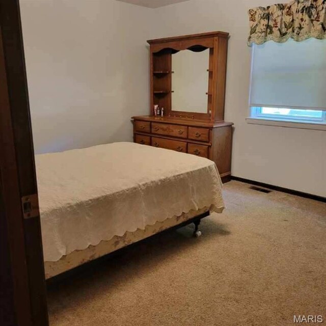 304 Hillcrest Dr, Saint Genevieve, MO 63670