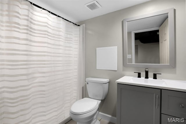11380 Manchester Rd, Kirkwood, MO 63122 - full bath featuring vanity and toilet