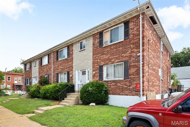323 Mott St, Saint Louis, MO 63111 - photo 1