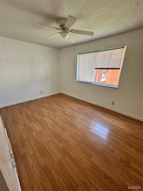 323 Mott St, Saint Louis, MO 63111 - photo 13