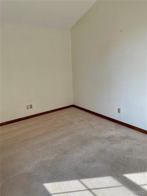 12020 Jacobson Ct, Saint Louis, MO 63044 - unfurnished room with carpet floors