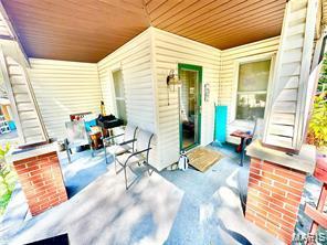 805 N Carleton, Farmington, MO 63640 - view of covered porch