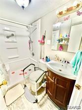 805 N Carleton, Farmington, MO 63640 - bathroom with vanity