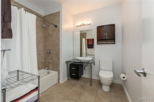 9 N Euclid Ave Unit 509, Saint Louis, MO 63108 - bathroom with shower / bath combo with shower curtain and tile patterned floors