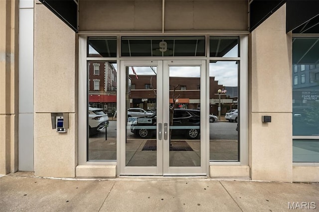 9 N Euclid Ave Unit 509, Saint Louis, MO 63108 - entrance to property featuring french doors and stucco siding