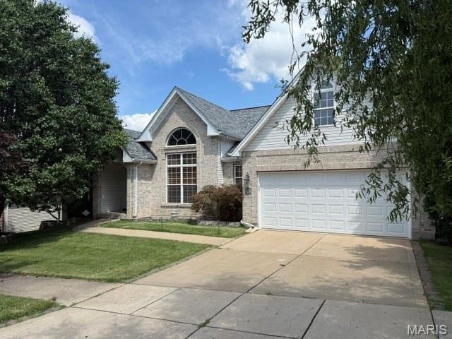 11017 Sandistan Dr, Saint Louis, MO 63146 - photo 1
