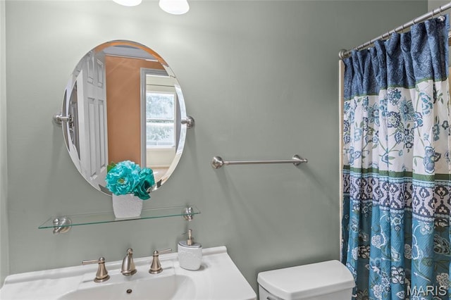 2028 During Dr, Arnold, MO 63010 - bathroom with toilet and a shower with shower curtain