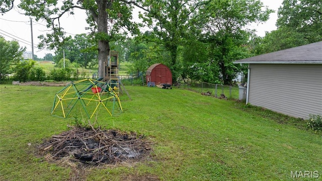 19954 Ironwood Ln, Lebanon, MO 65536 - view of yard with a storage unit