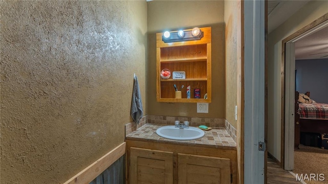 19954 Ironwood Ln, Lebanon, MO 65536 - bathroom featuring vanity