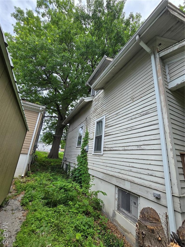 8108 Saint Charles Rock Rd, Saint Louis, MO 63114 - view of side of property
