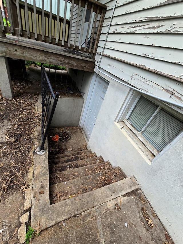 8108 Saint Charles Rock Rd, Saint Louis, MO 63114 - view of staircase
