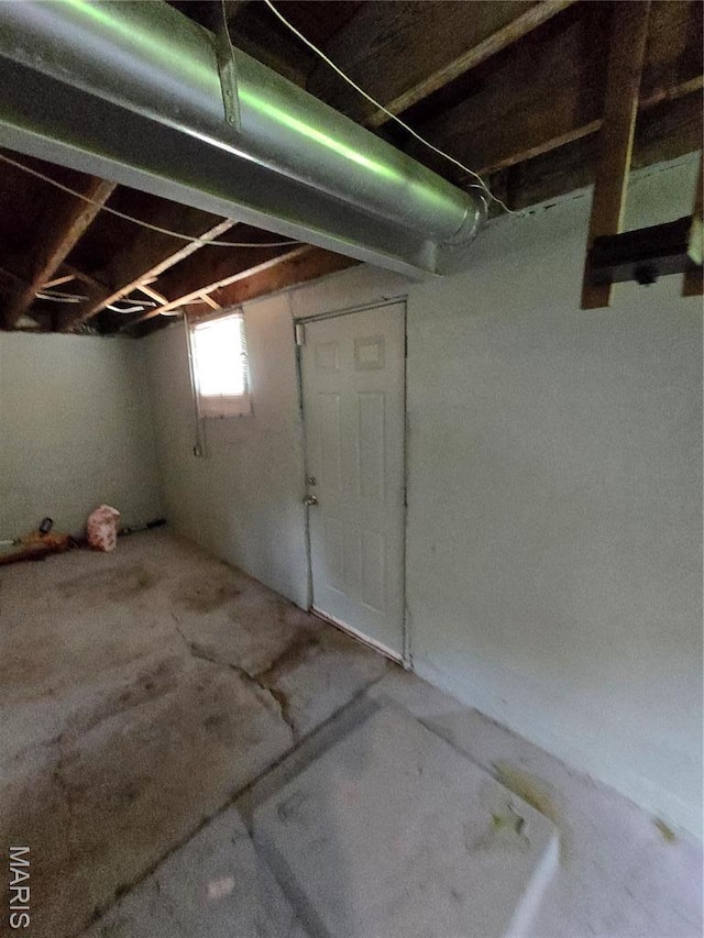 8108 Saint Charles Rock Rd, Saint Louis, MO 63114 - view of below grade area