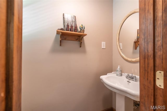 15550 US Highway 63, Rolla, MO 65401 - bathroom with a sink