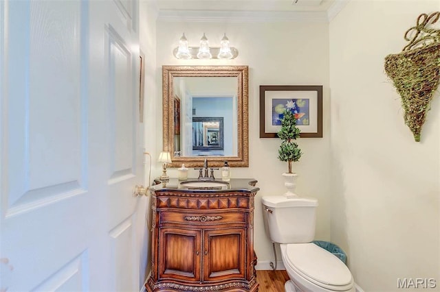 2211 Viewroyal Dr, Des Peres, MO 63131 - bathroom with vanity and crown molding
