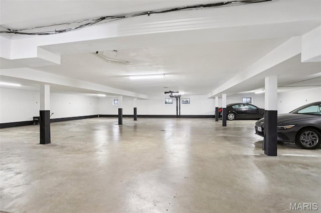 520 S Brentwood Blvd Unit 3A, Saint Louis, MO 63105 - parking garage with baseboards