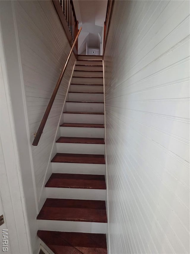 371 Jefferson St, Saint Genevieve, MO 63670 - staircase featuring wood walls