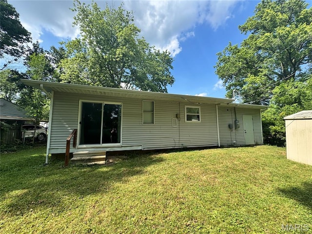 224 Lucinda Dr, Fairview Heights, IL 62208 - back of house featuring entry steps and a yard