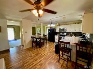 1709 Leafcrest Dr, Hazelwood, MO 63042